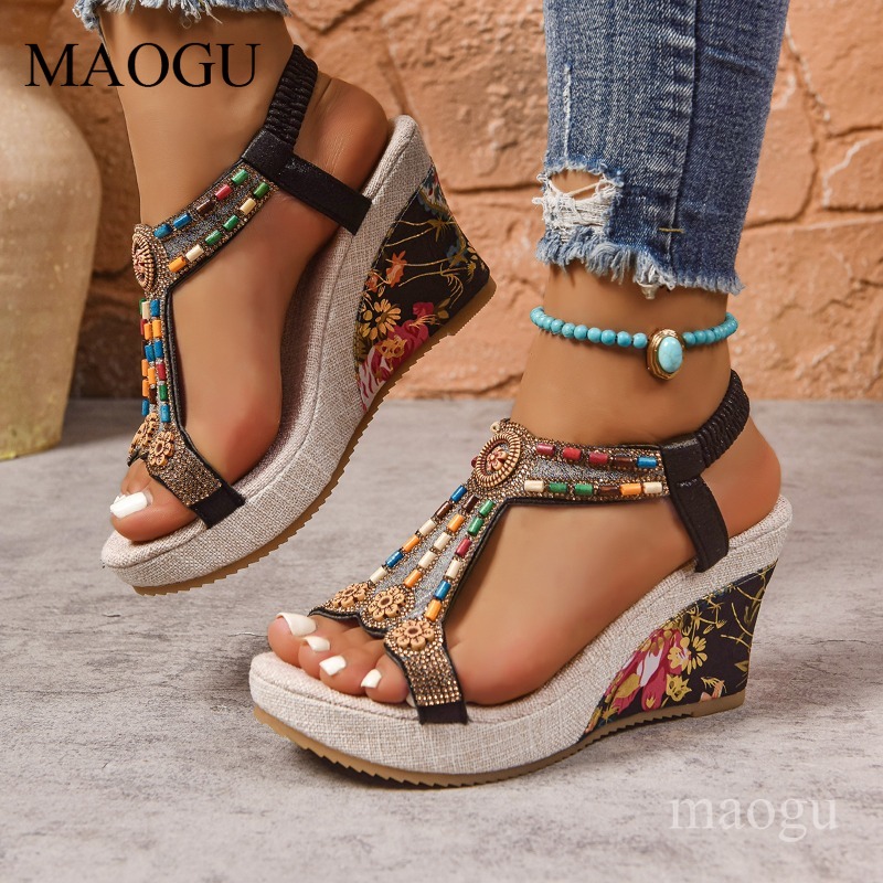 Ethnic Modern Fashion - صنادل بوهو نسائية بكعب ويدج مزينة